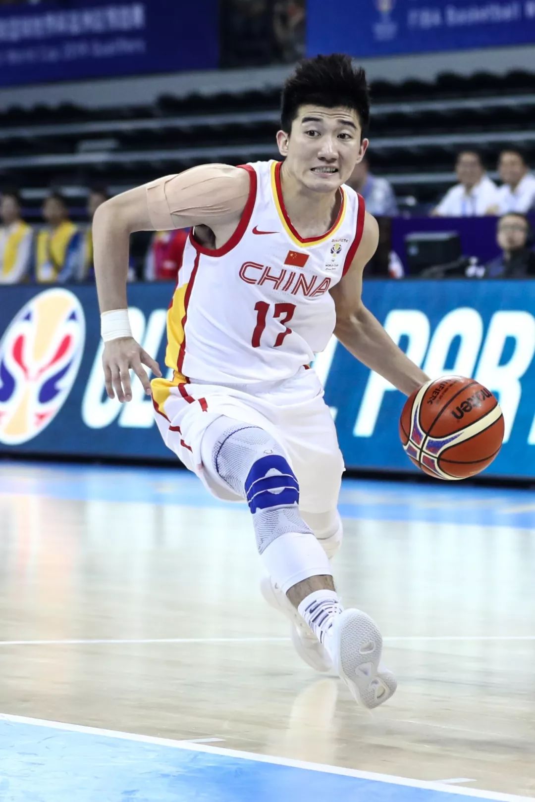 荷甲赛程吃紧，深圳男篮加时末段内部沟通，态度坚定，控场能力受关注的简单介绍爱游戏官方网站